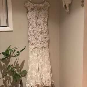 Lace wedding dress